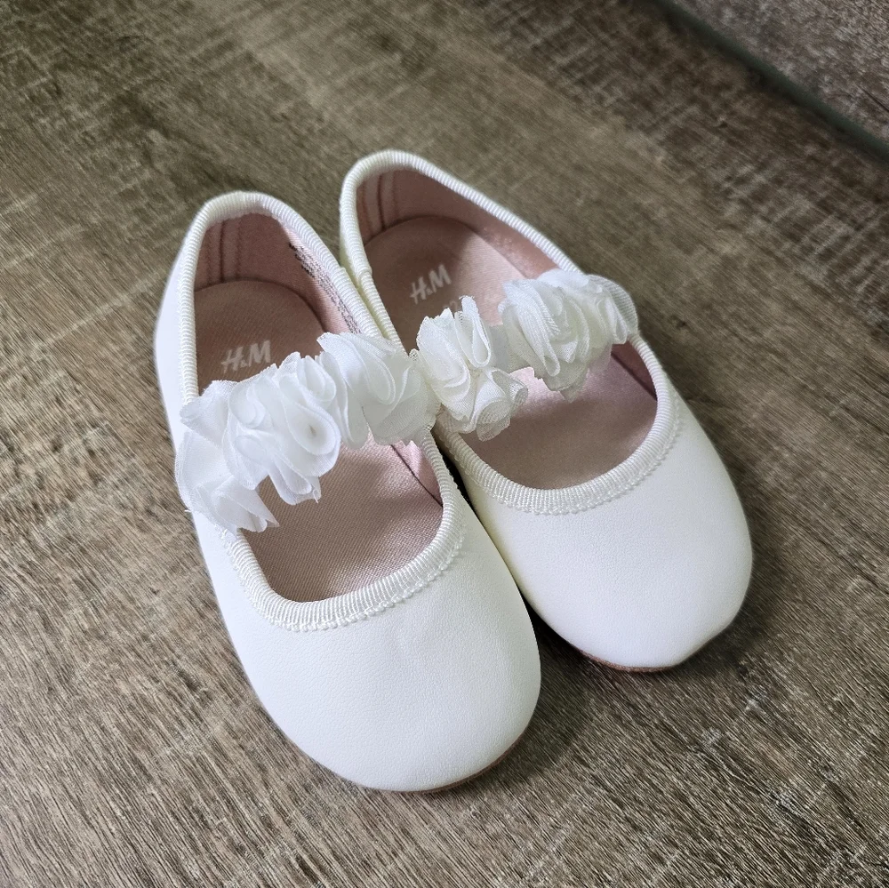 H&M Ballet flats with grosgrain trim